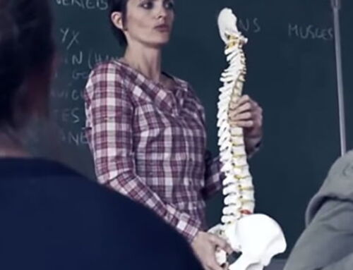 Yasmina Deschamps – Une kiné à l’école