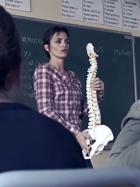 Yasmina Deschamps - Une kiné à l’école